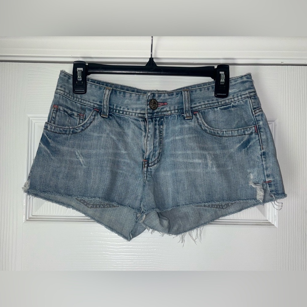 AMERICAN EAGLE VINTAGE DENIM SHORTIE SHORTS PINK STITCH & BEADED POCKETS Size 6